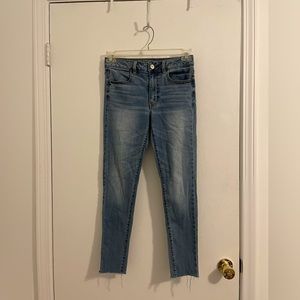 American Eagle size 4 regular jeans! High-Rise Jegging, super stretch.